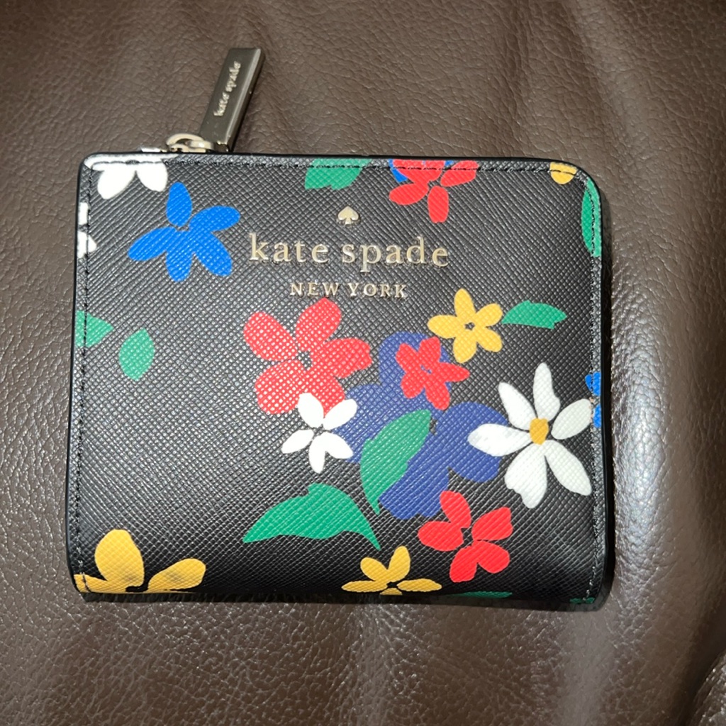Kate Spade Staci Sailing Floral Medium L-Zip Card Holder Black Multi P1